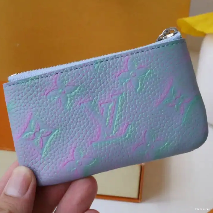 Fashionrepsfam ru 2209DJ0061 Bag LV 0513